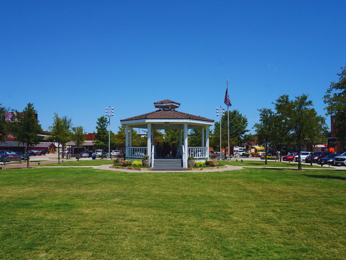 Carrollton Square, Carrollton, TX Texas cityscape with blue sky at sunset, Dallas, TX