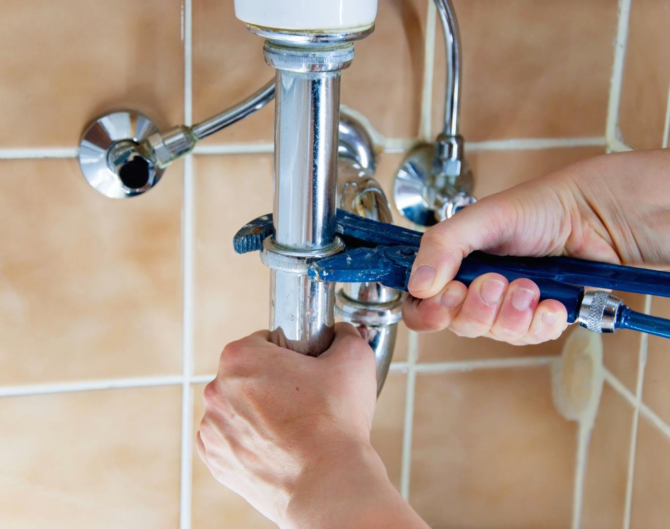 Licensed plumber in Tarrant County, TX providing slab leak detection Licensed plumber in Tarrant County, TX providing slab leak detection